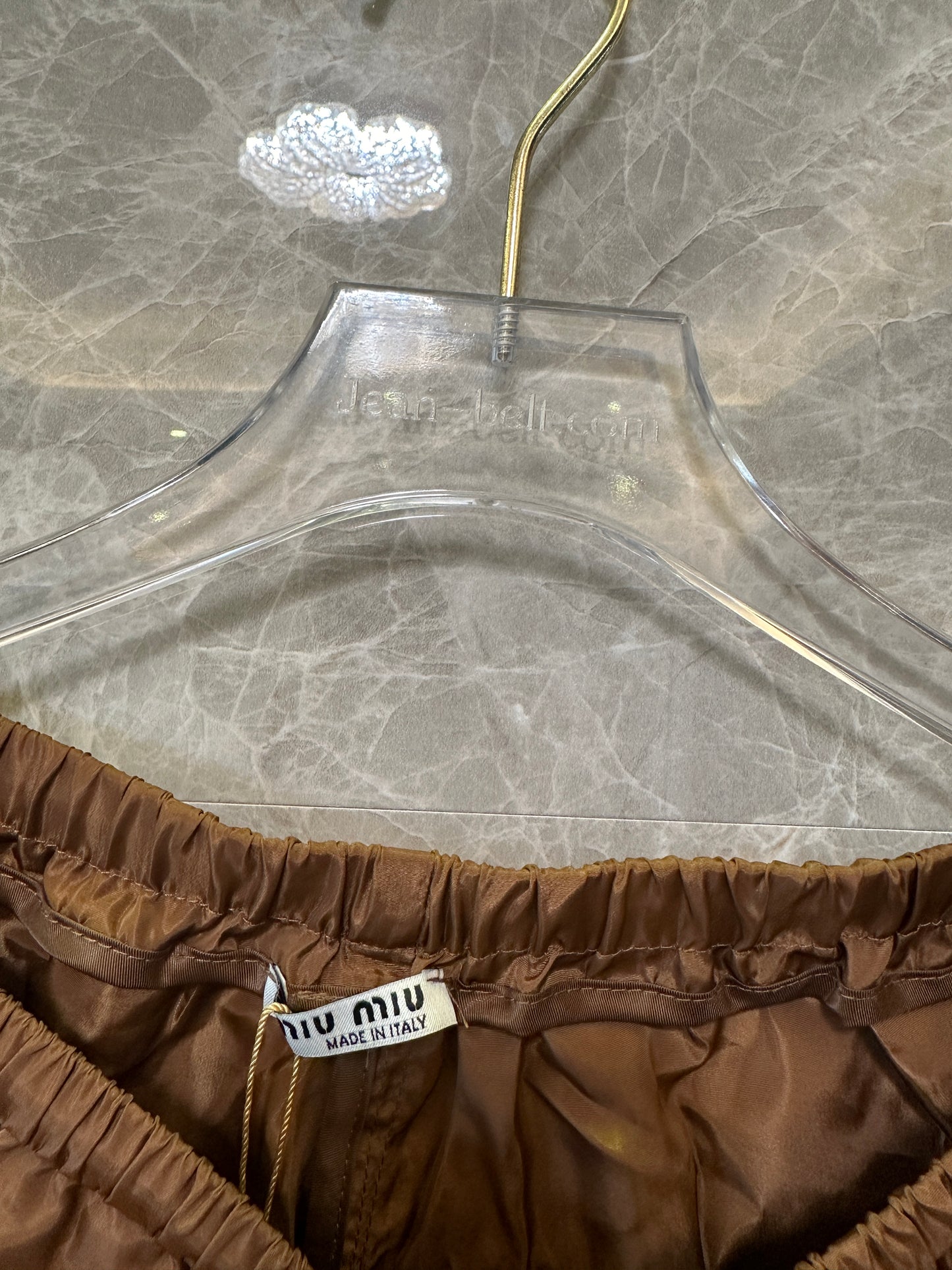 Calções Miu Miu castanhos de nylon com cordão