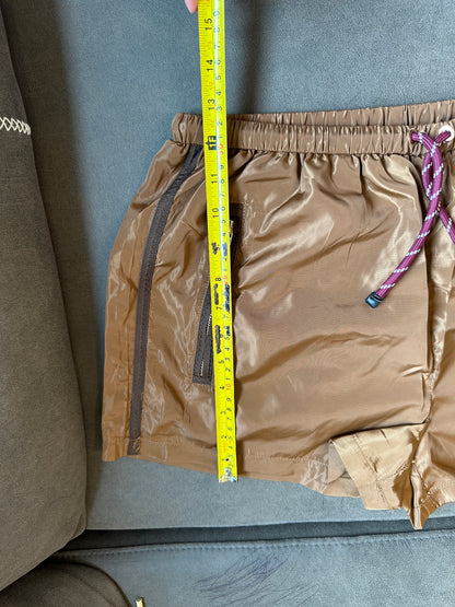 Calções Miu Miu castanhos de nylon com cordão