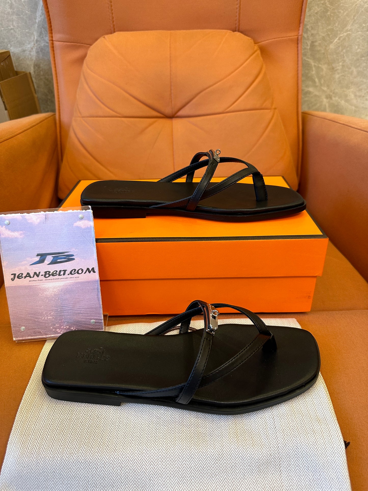 Hermès Black Leather Thong Sandals