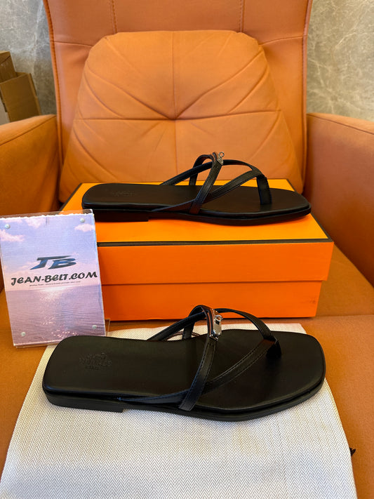 Hermès Black Leather Thong Sandals