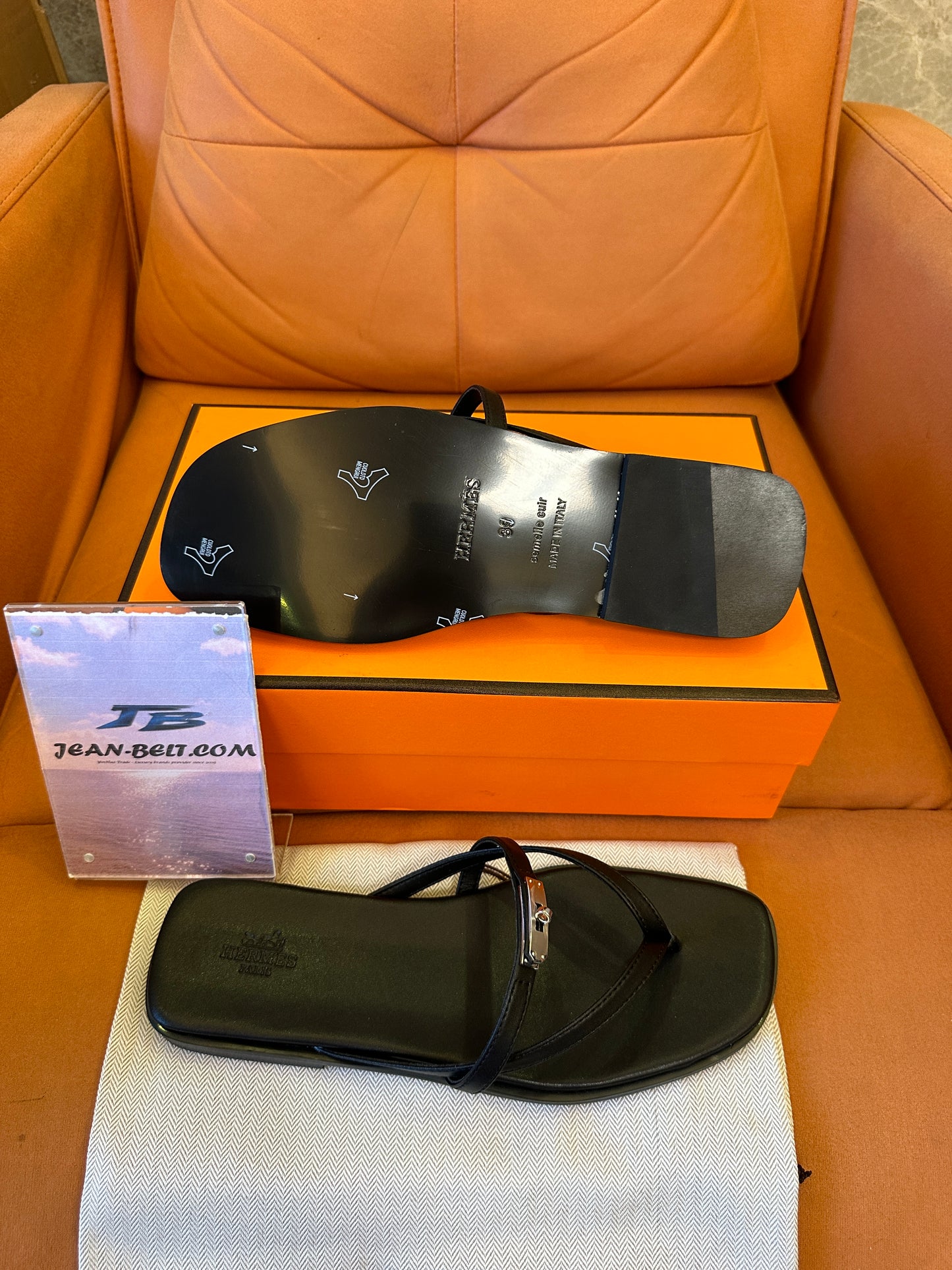 Hermès Black Leather Thong Sandals
