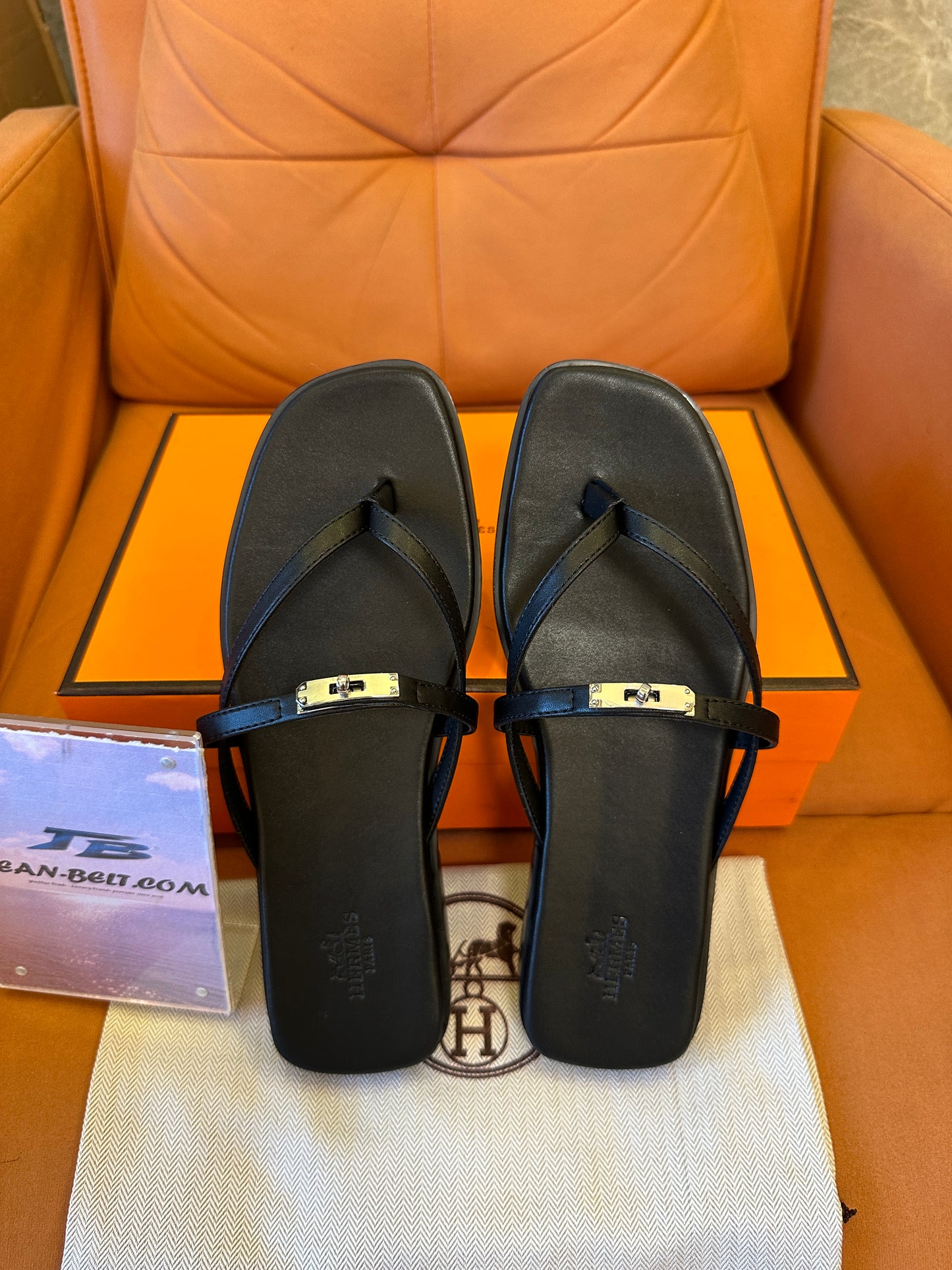 Hermès Black Leather Thong Sandals