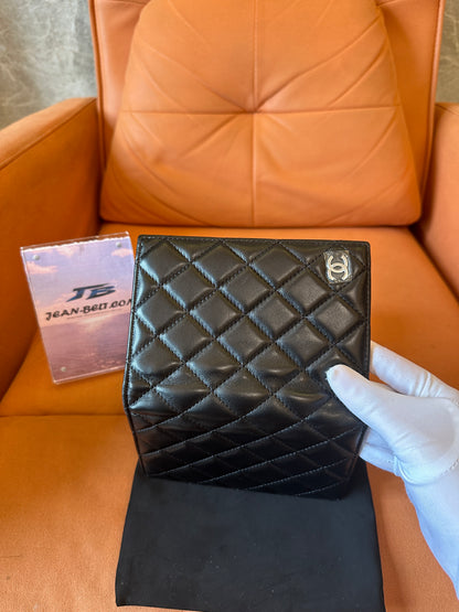 Chanel Bi-Fold Card Holder Wallet – Brown Burgundy Leather Finish