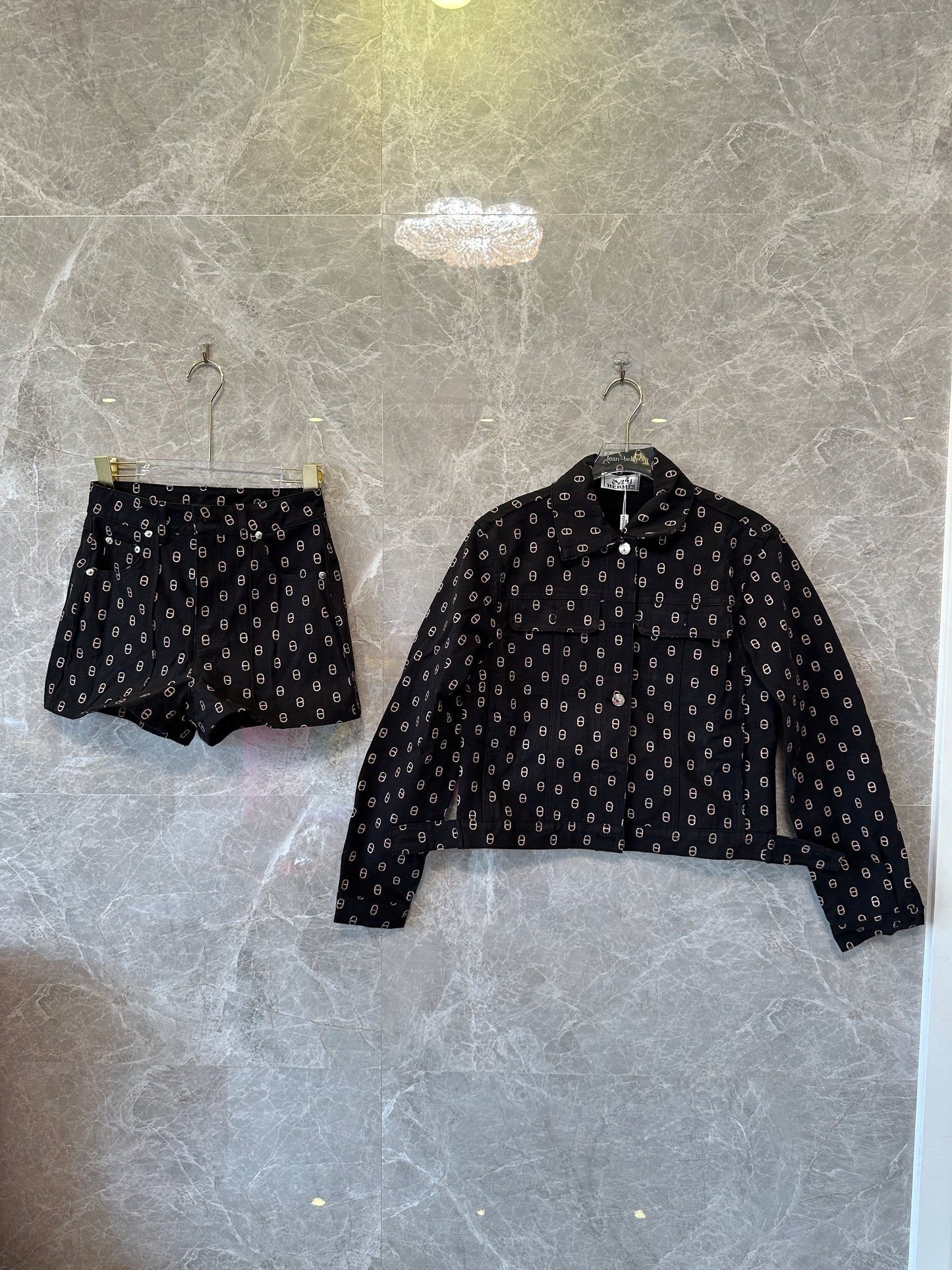 Hermès  Print Jacket & High-Waist Shorts Set