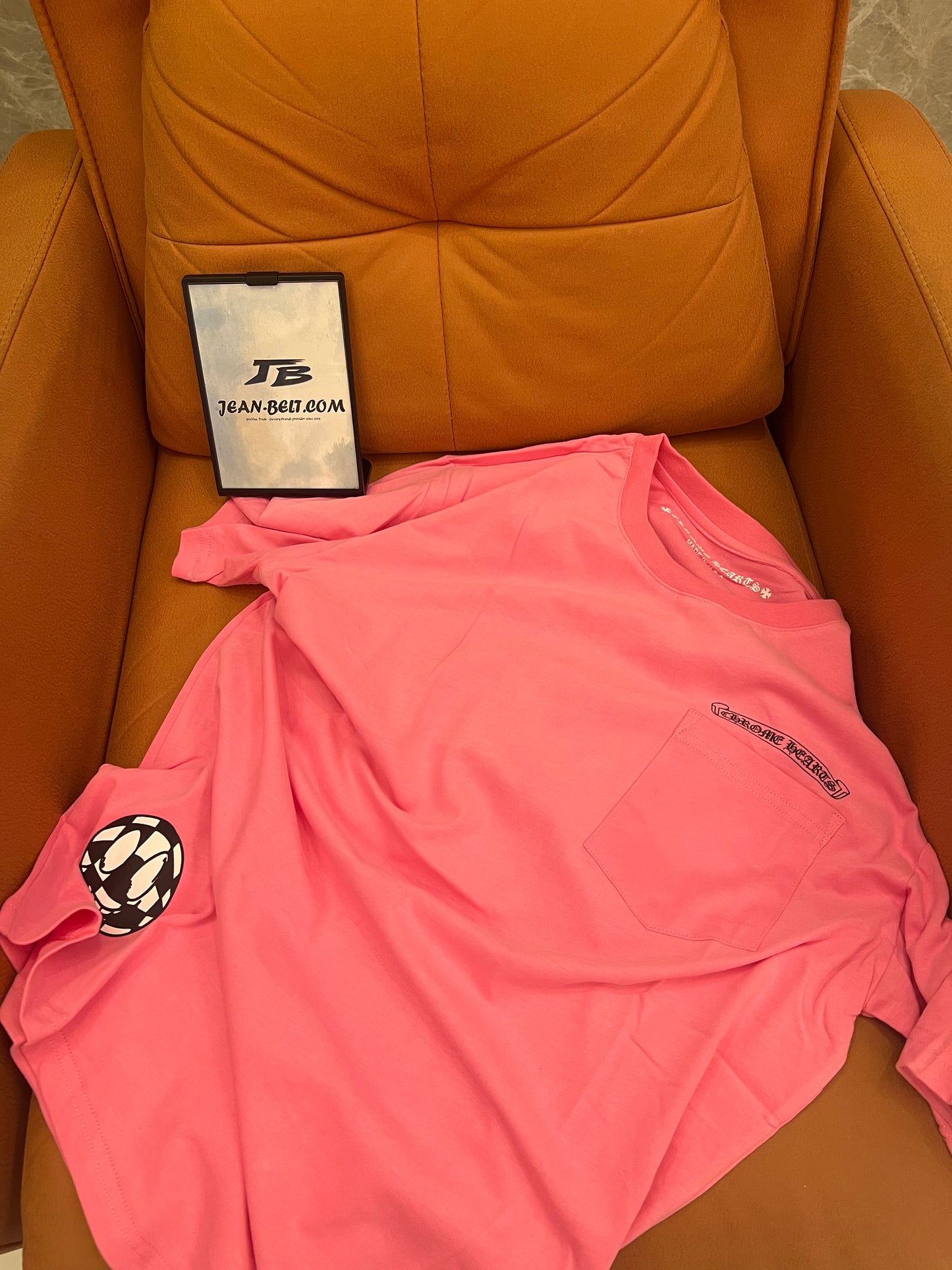 Camiseta de algodón con estampado gráfico rosa de Chrome Hearts