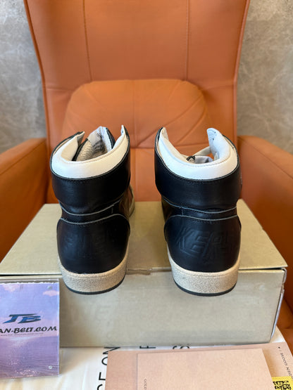 Golden Goose Sky-Star High Top Sneakers Leather Star Patch Vintage Style