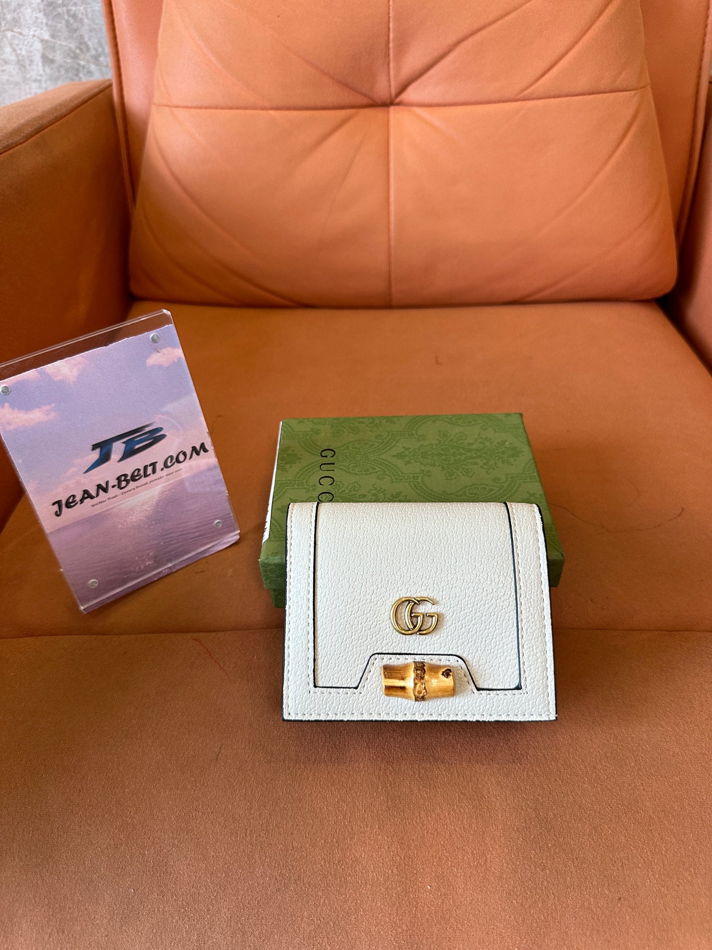 Gucci White Leather Bamboo-Style Clasp Card Holder