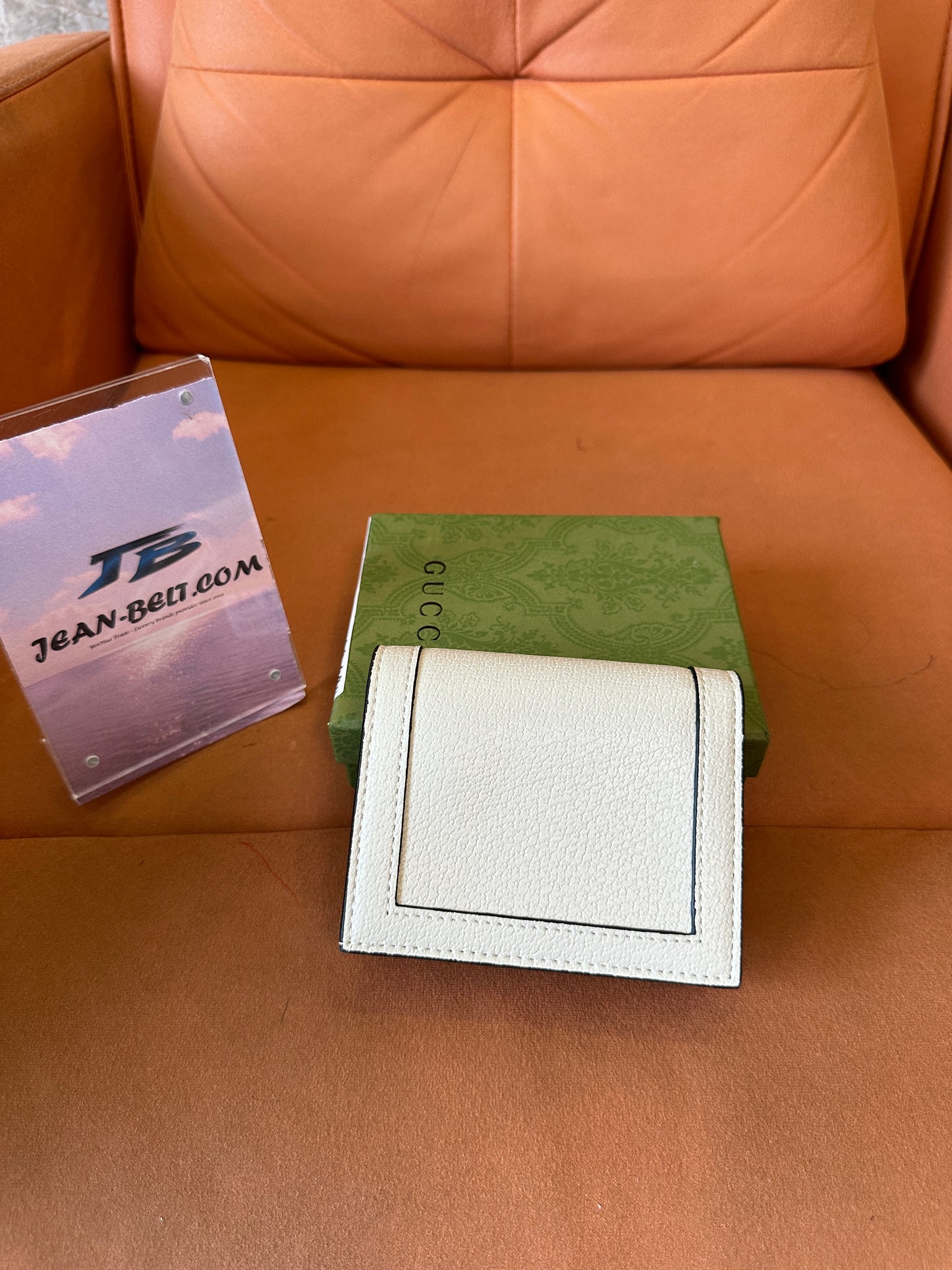 Gucci White Leather Bamboo-Style Clasp Card Holder