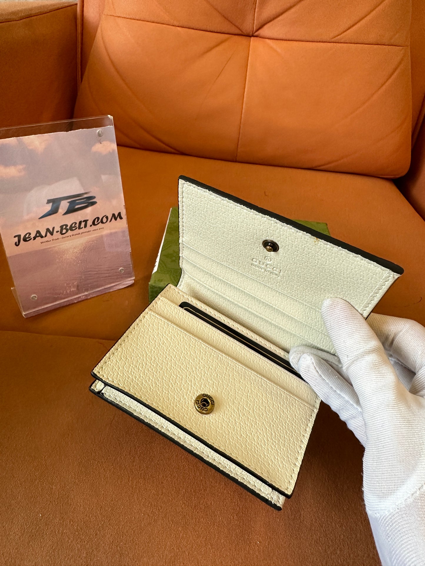 Gucci White Leather Bamboo-Style Clasp Card Holder