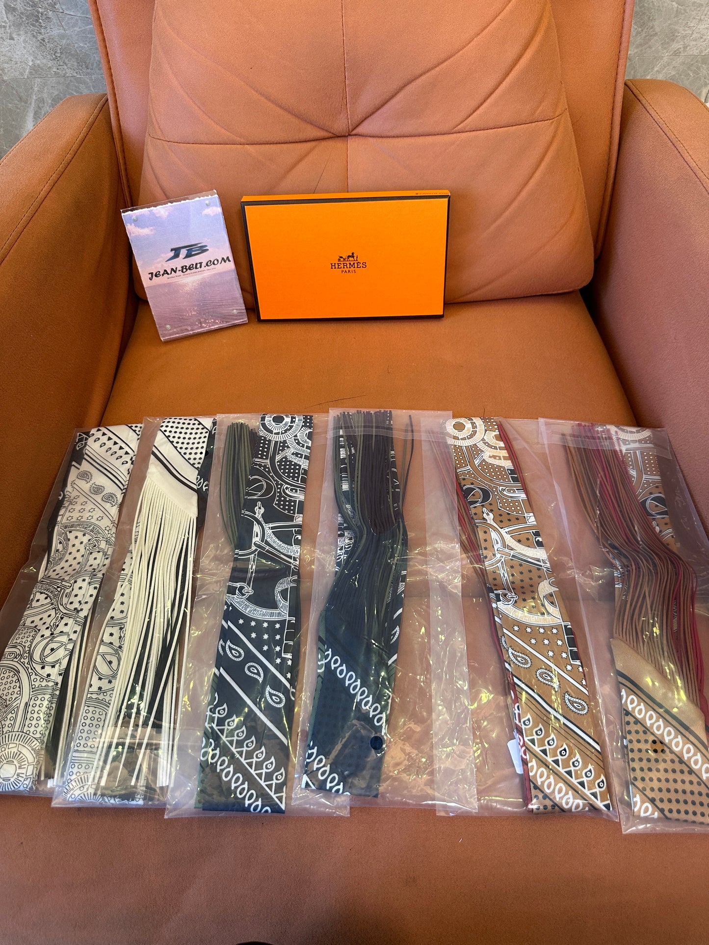 Hermès Silk Twilly Scarf – Chain Pattern Printed Ribbon Accessory