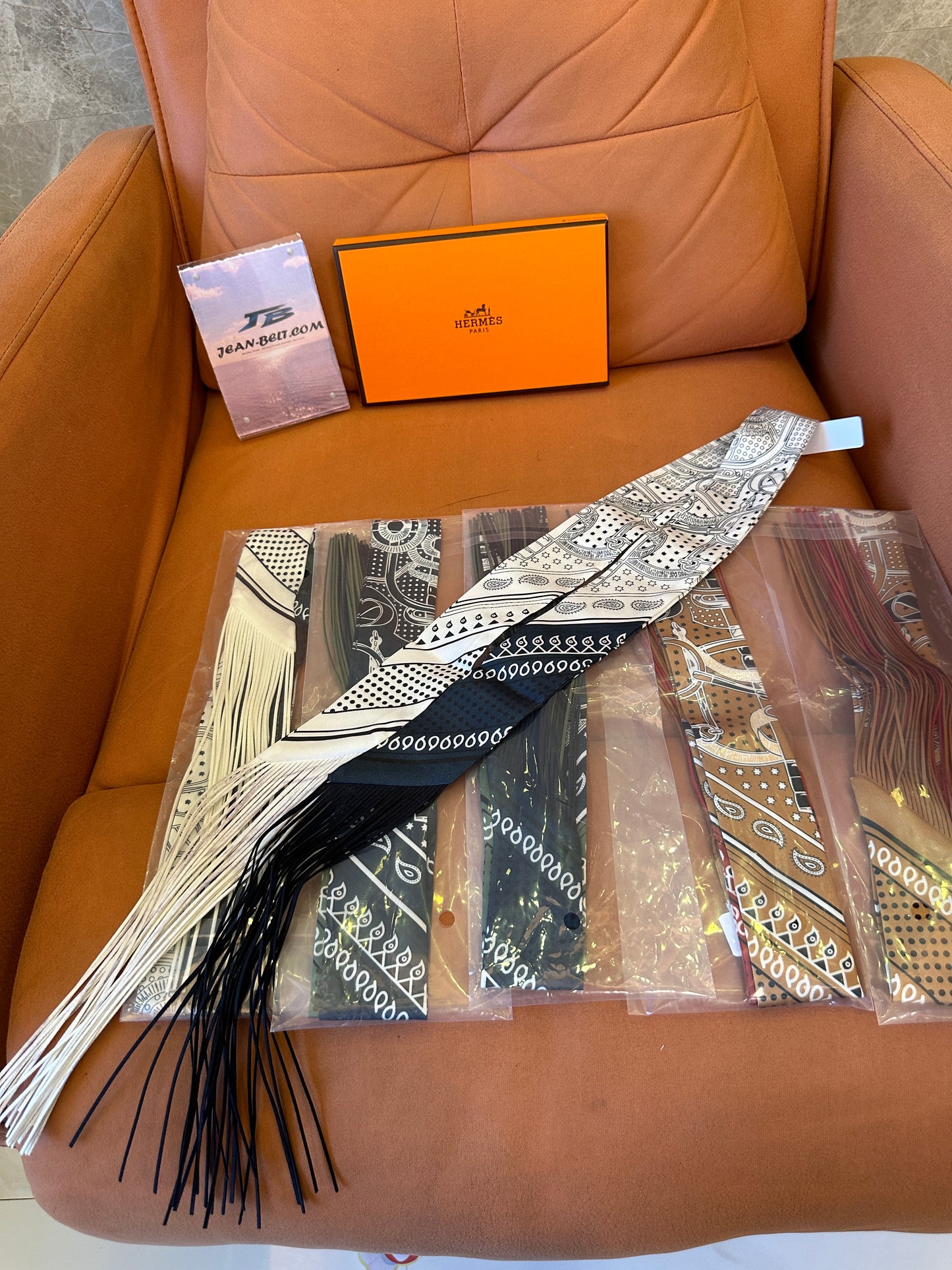 Hermès Silk Twilly Scarf – Chain Pattern Printed Ribbon Accessory