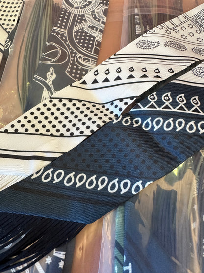 Hermès Silk Twilly Scarf – Chain Pattern Printed Ribbon Accessory