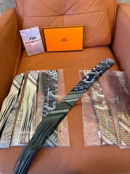 Hermès Silk Twilly Scarf – Chain Pattern Printed Ribbon Accessory