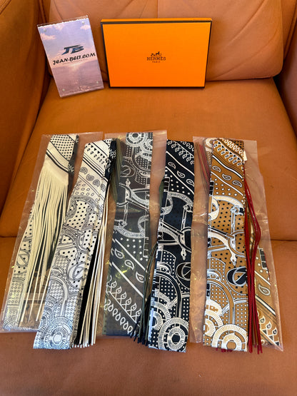 Hermès Silk Twilly Scarf – Chain Pattern Printed Ribbon Accessory