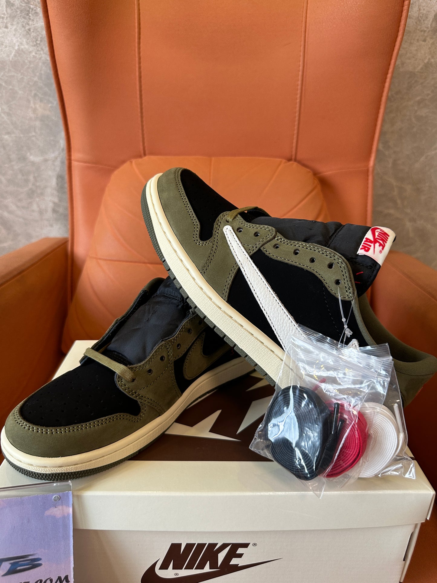 Nike Air Jordan 1 Low OG x Travis Scott "Olive Green Black"