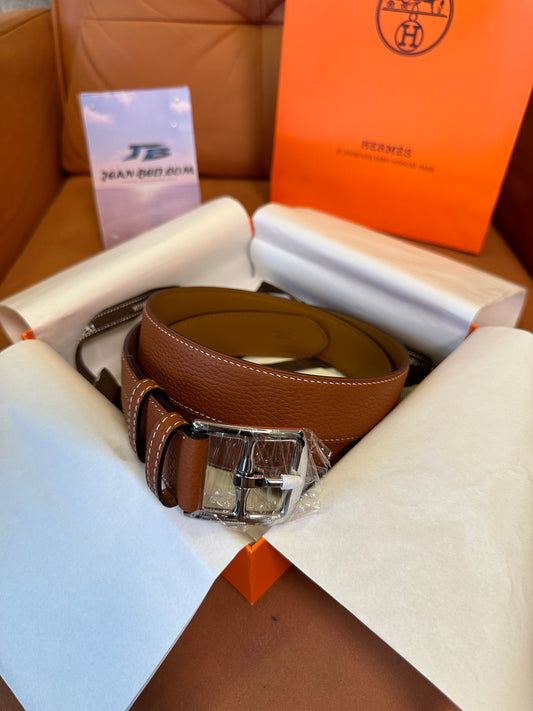 Hermes Leather Belt with Silver Buckle – Classic Reversible Design