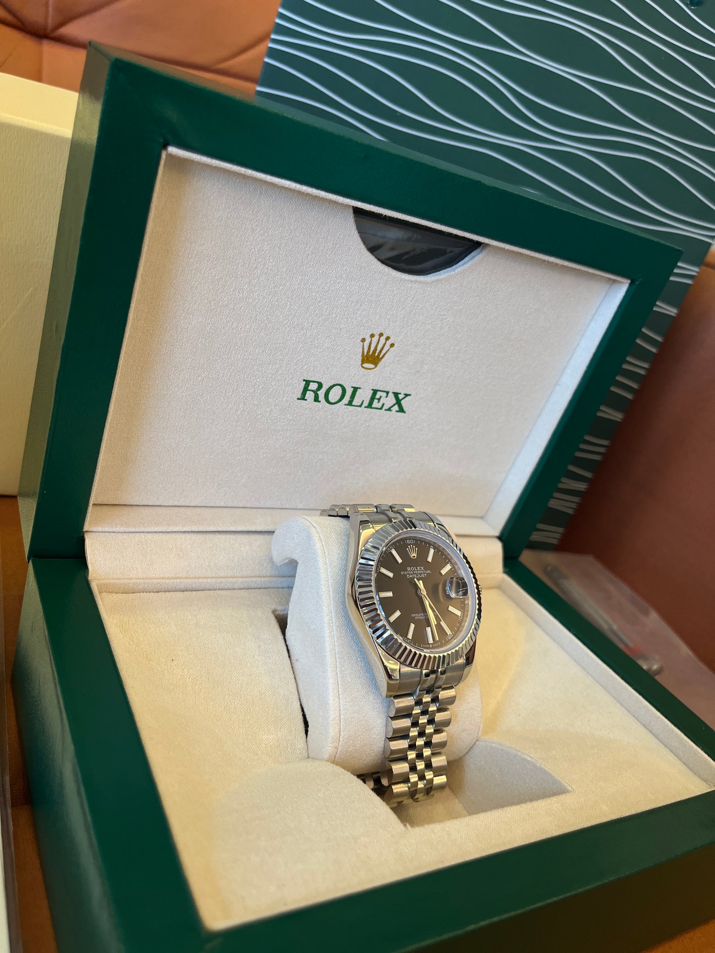 [Qualité 3A] Rolex Datejust 41 or blanc/acier cadran noir index flûté lunette bracelet Jubilee 126334