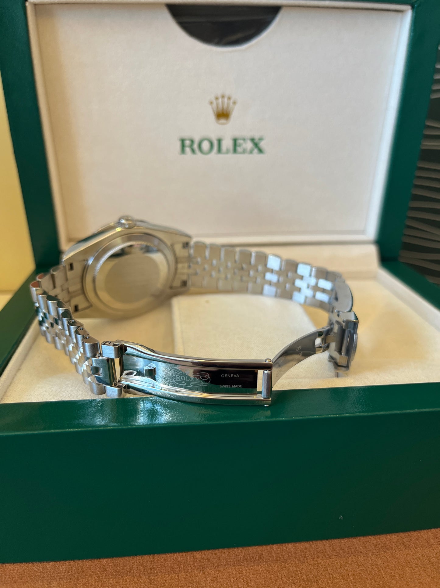 [Qualité 3A] Rolex Datejust 41 or blanc/acier cadran noir index flûté lunette bracelet Jubilee 126334