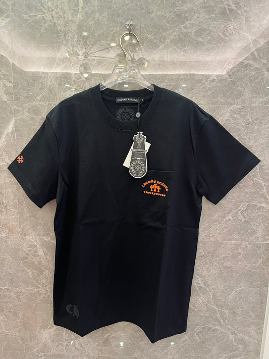 Camiseta de manga corta con el logotipo de tres cruces naranja de Chrome Hearts
