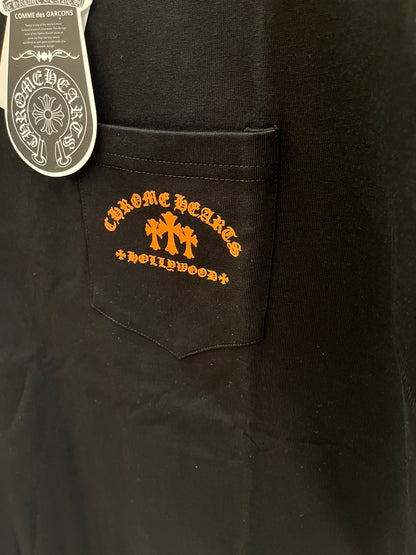 Camiseta de manga corta con el logotipo de tres cruces naranja de Chrome Hearts