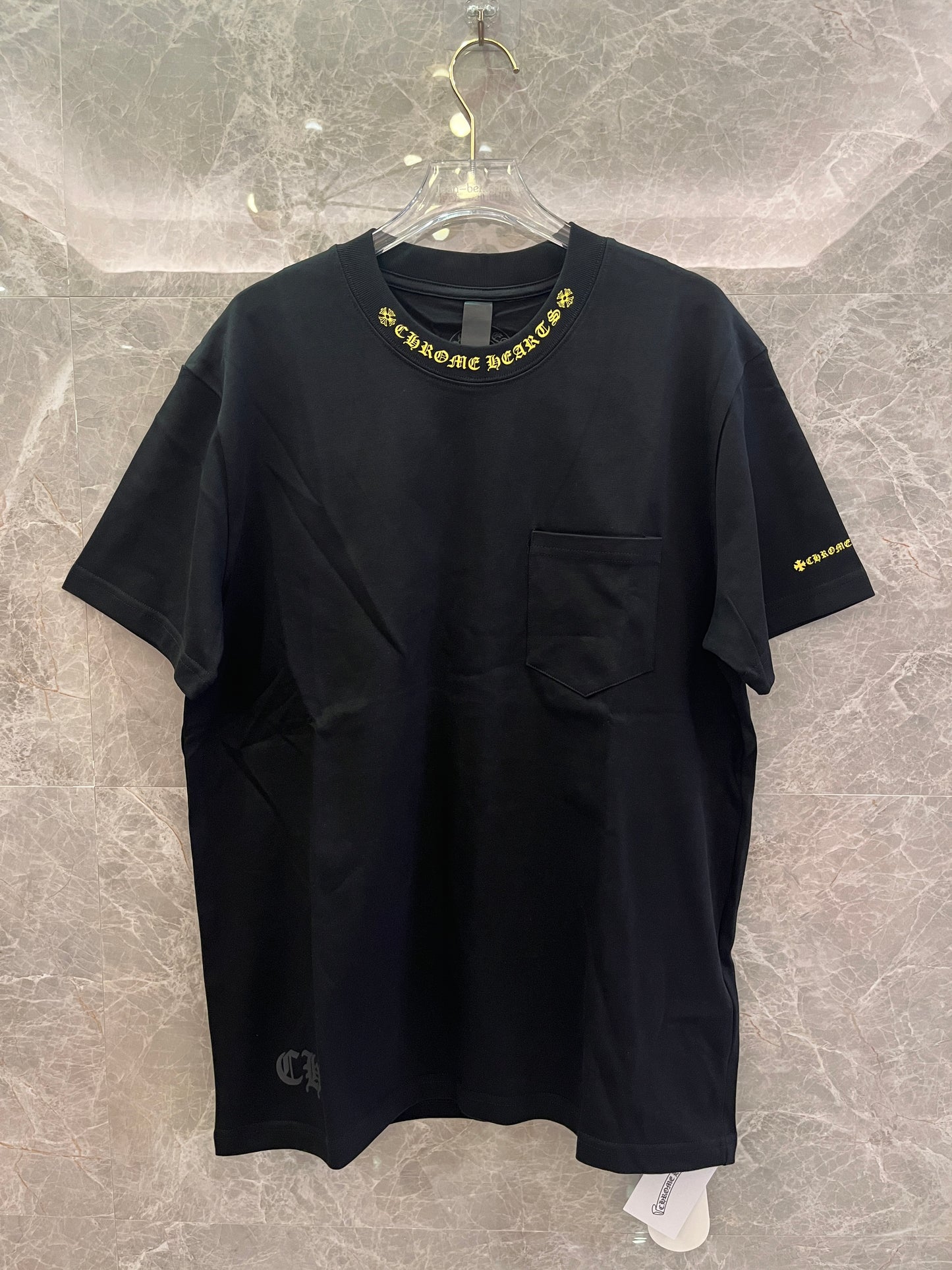 T-Shirt Chrome Hearts com Logótipo no Pescoço