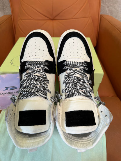 Off-White Vulcanized High-Top Sneakers White/Black