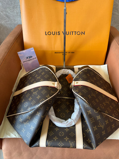 Louis Vuitton Keepall Bandoulière 50 Monogram Canvas Travel Bag with Strap