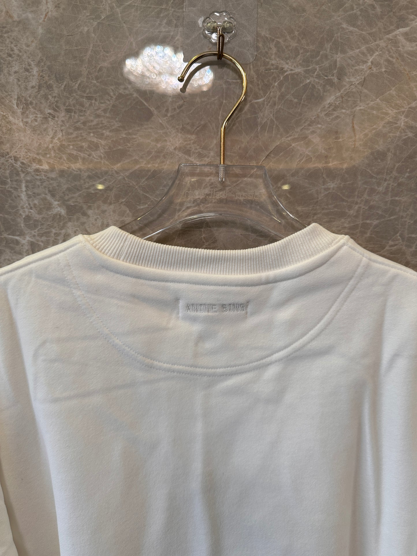 Sudadera blanca de mezcla de algodón con monograma Jaci de Anine Bing