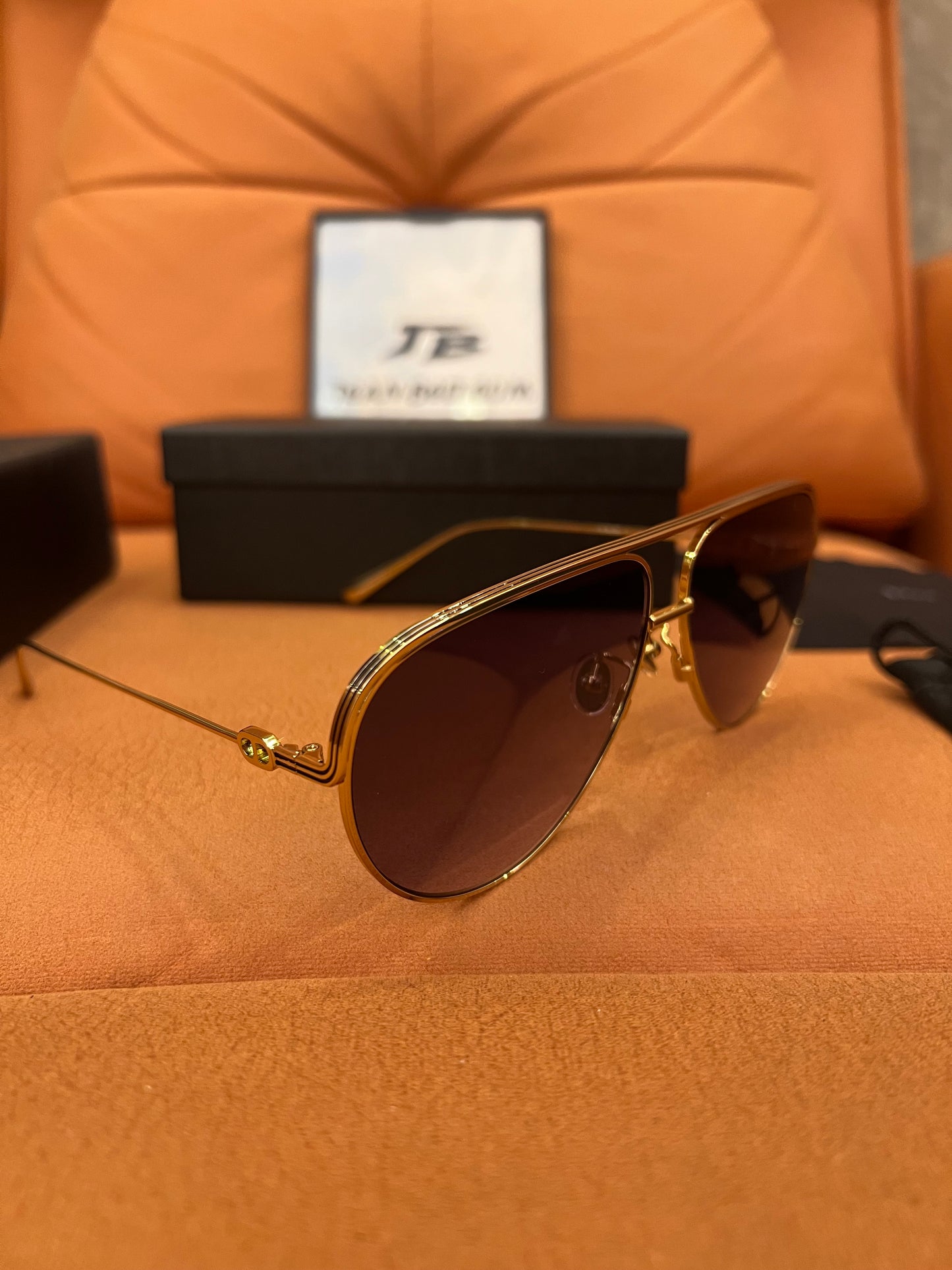 Óculos de sol aviador dourados estilo piloto Dior