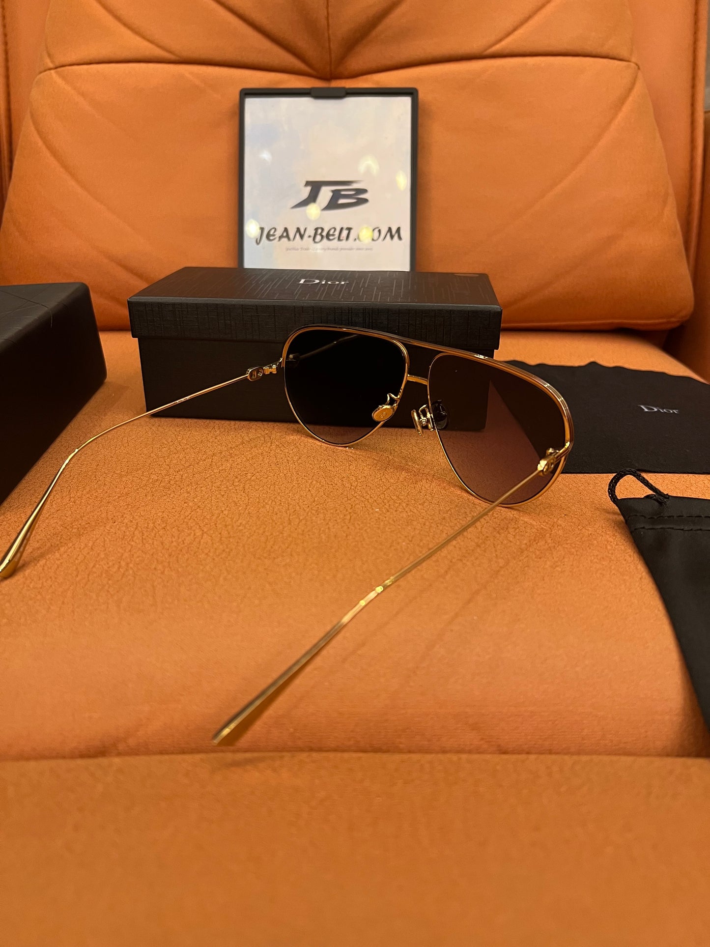 Óculos de sol aviador dourados estilo piloto Dior