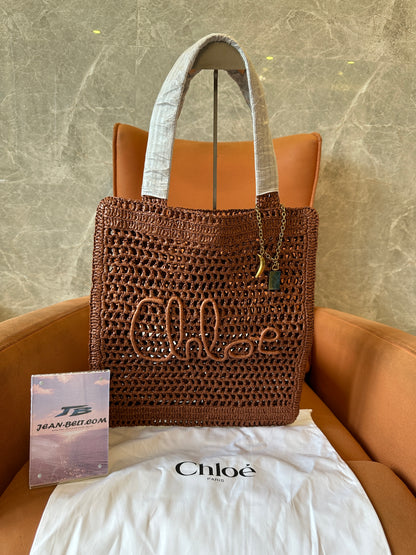 Mala de ombro grande Woody da Chloé em ráfia castanha entrelaçada