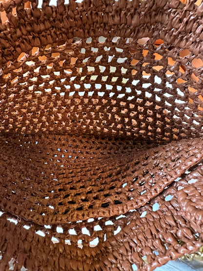 Mala de ombro grande Woody da Chloé em ráfia castanha entrelaçada