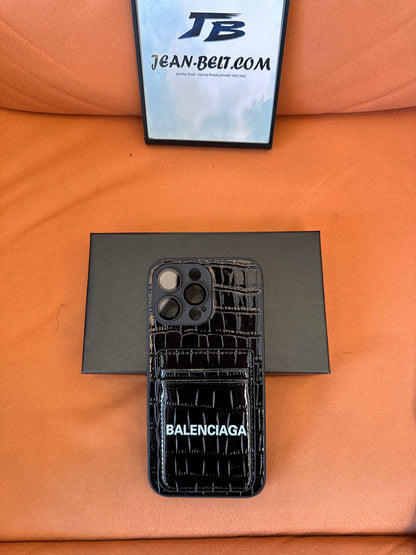 Funda para iPhone de piel negra con efecto cocodrilo de Balenciaga