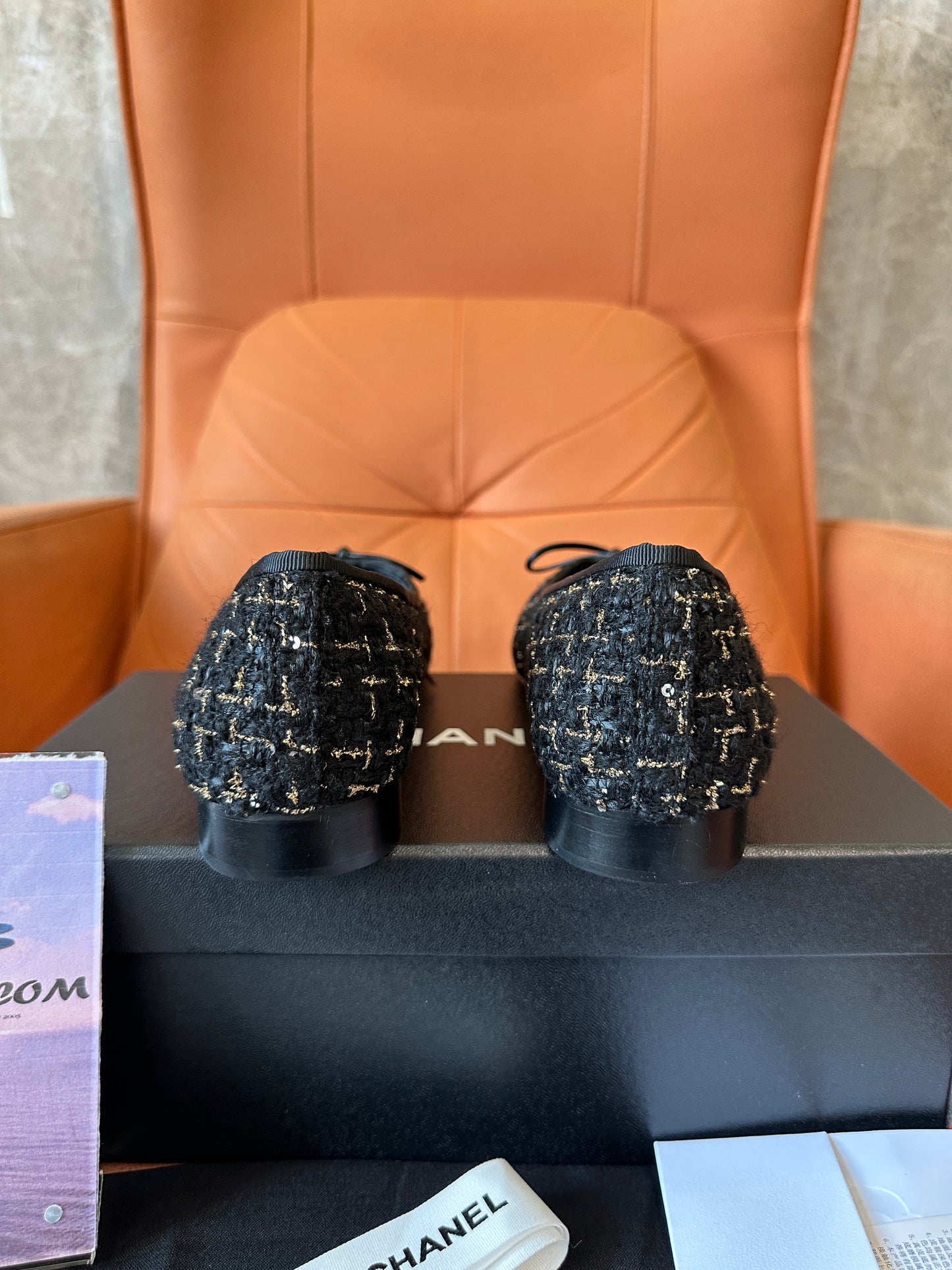 Chanel Tweed Ballerina Flats with CC Logo – Black
