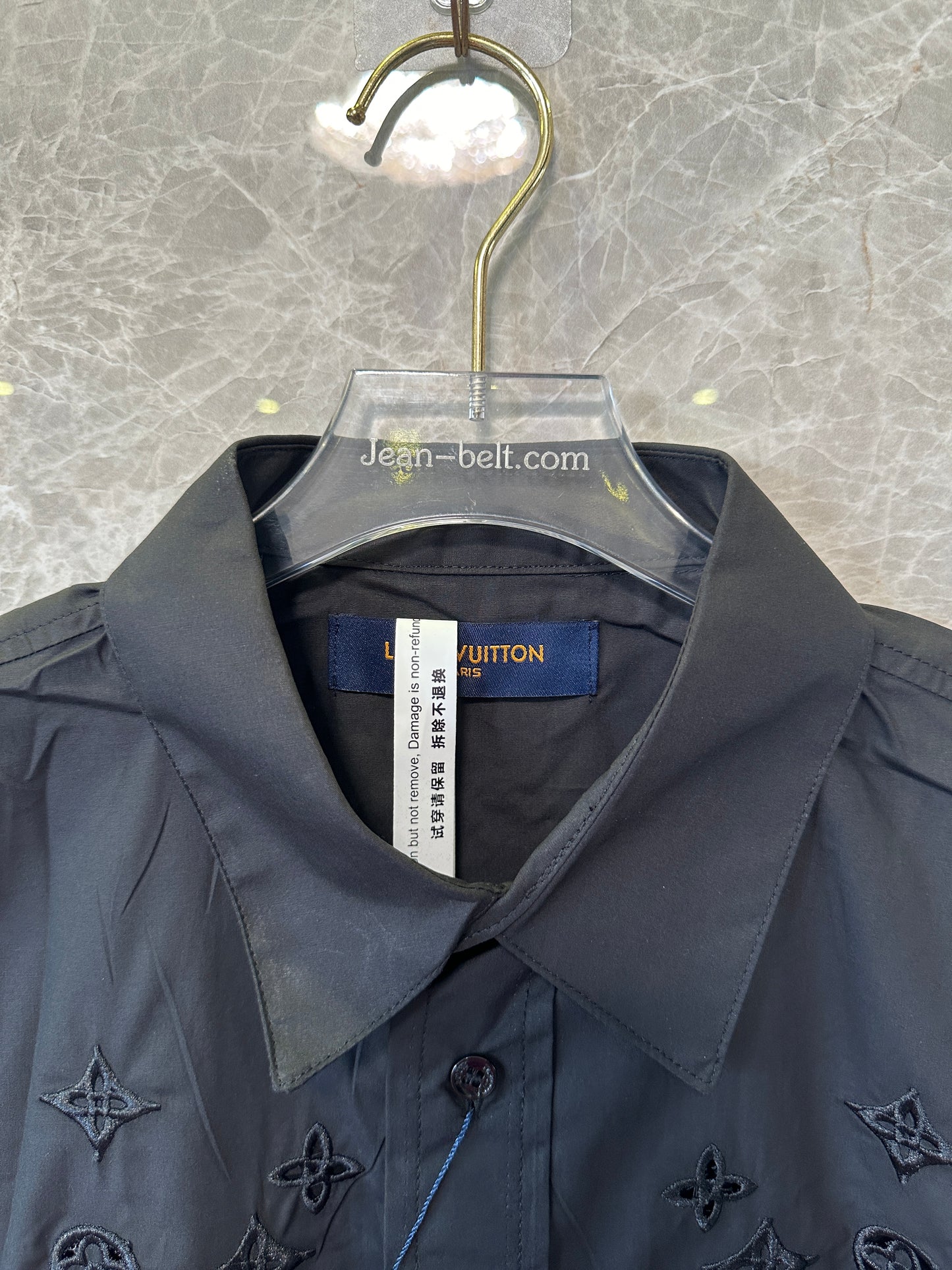 Camisa Louis Vuitton de Manga Curta Preta com Monogram Bordado