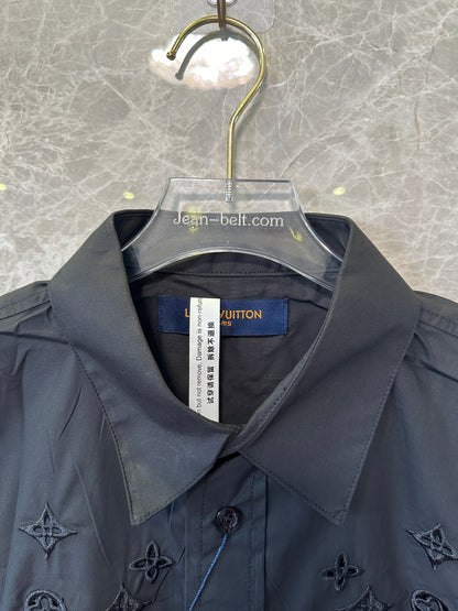 Camisa Louis Vuitton de Manga Curta Preta com Monogram Bordado
