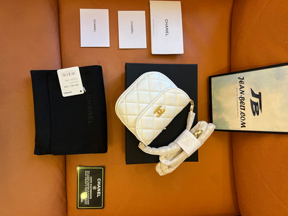 Mini bolso Chanel 22k blanco