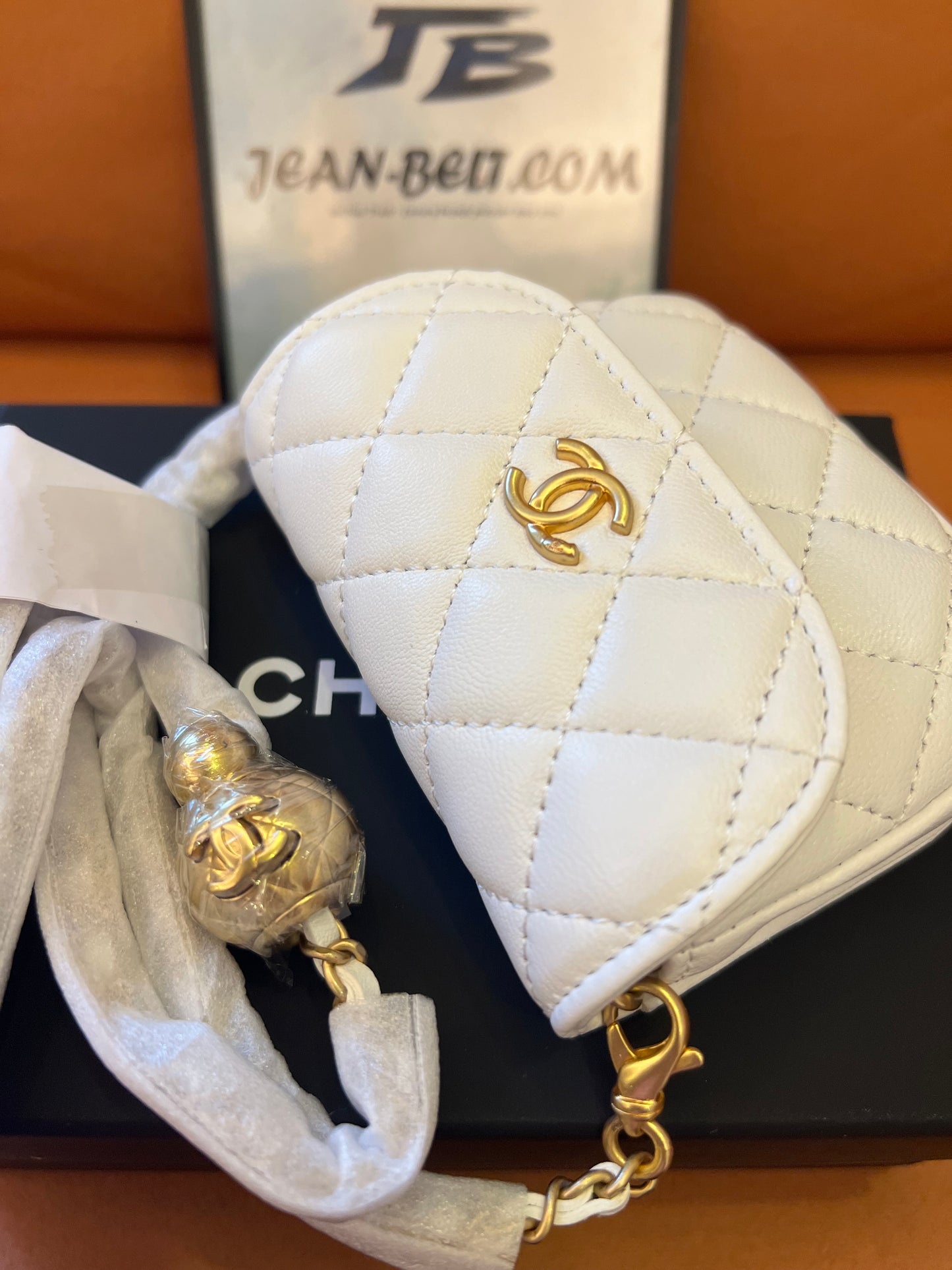 Mini bolso Chanel 22k blanco