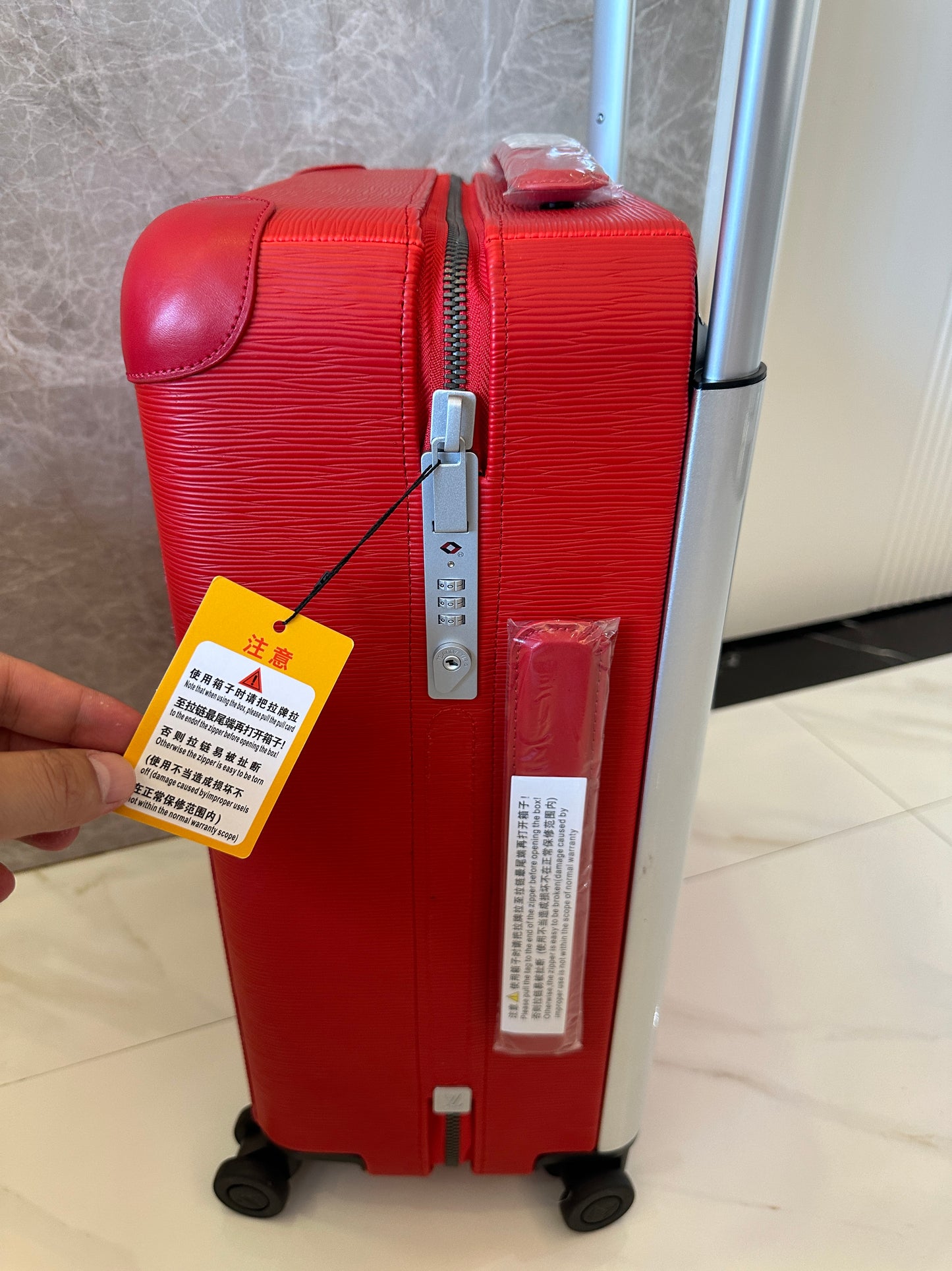 Louis Vuitton Horizon 55 Red Epi Leather Carry-On Luggage