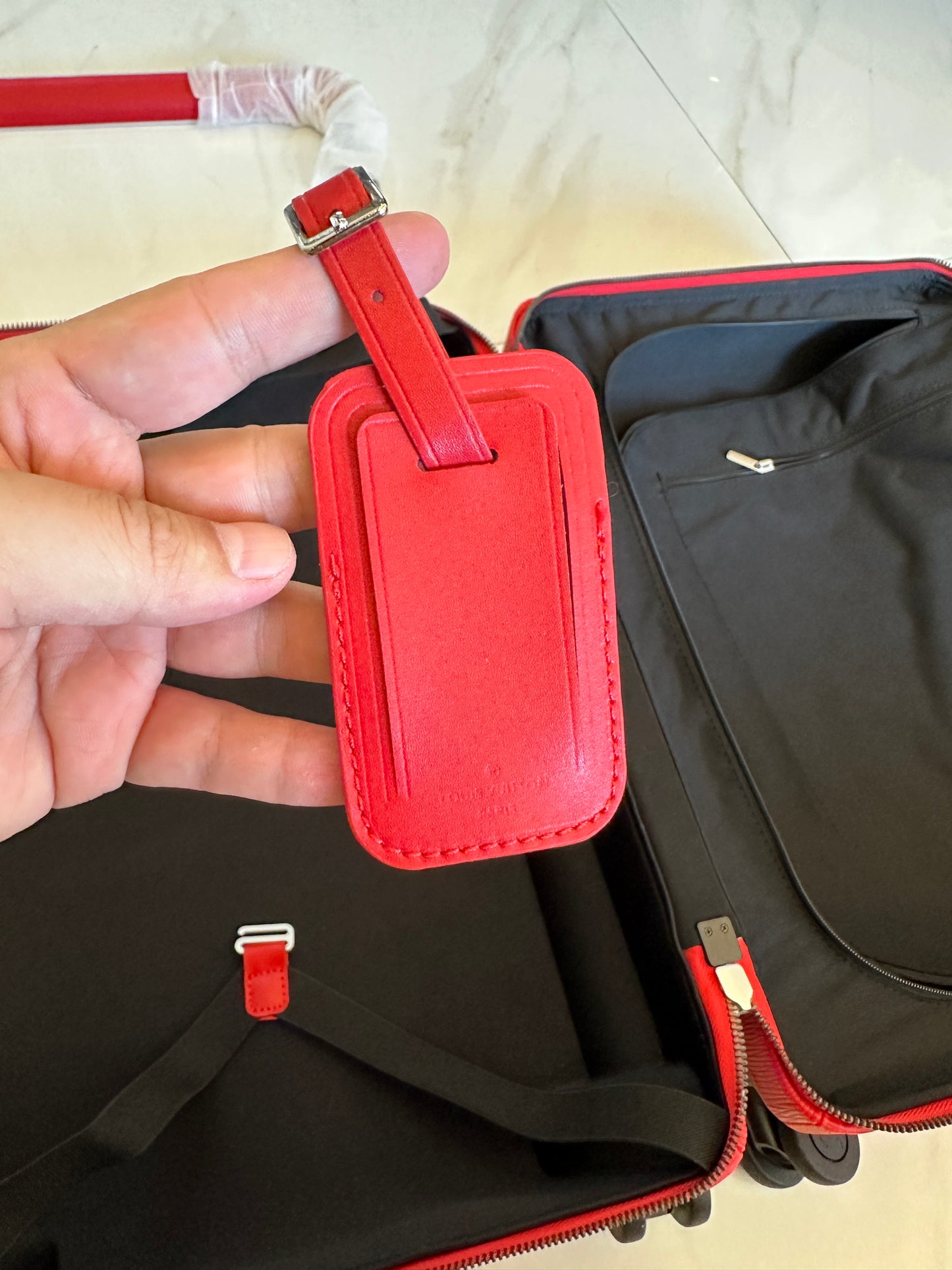 Louis Vuitton Horizon 55 Red Epi Leather Carry-On Luggage