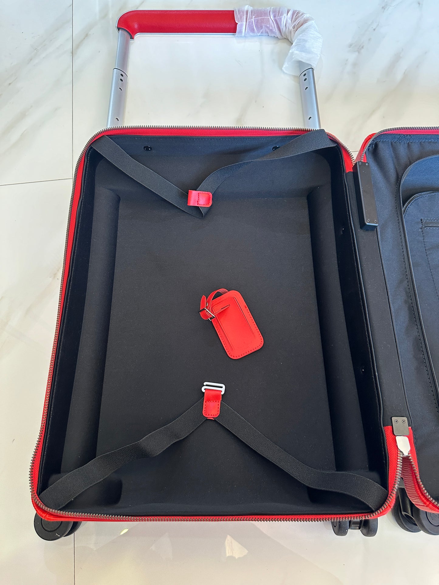Louis Vuitton Horizon 55 Red Epi Leather Carry-On Luggage