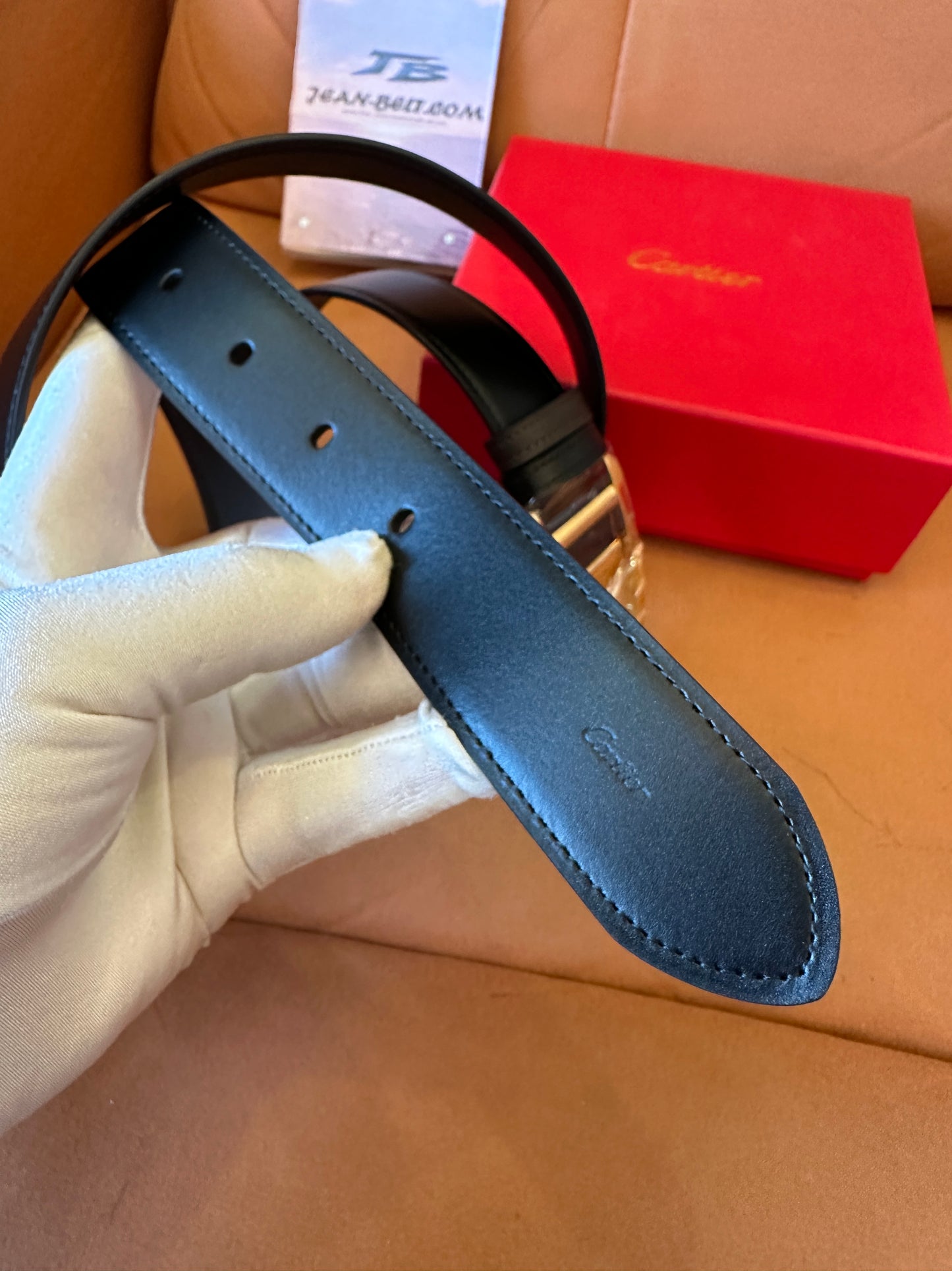 Cinto Masculino Cartier em Couro Preto com Fivela Dourada