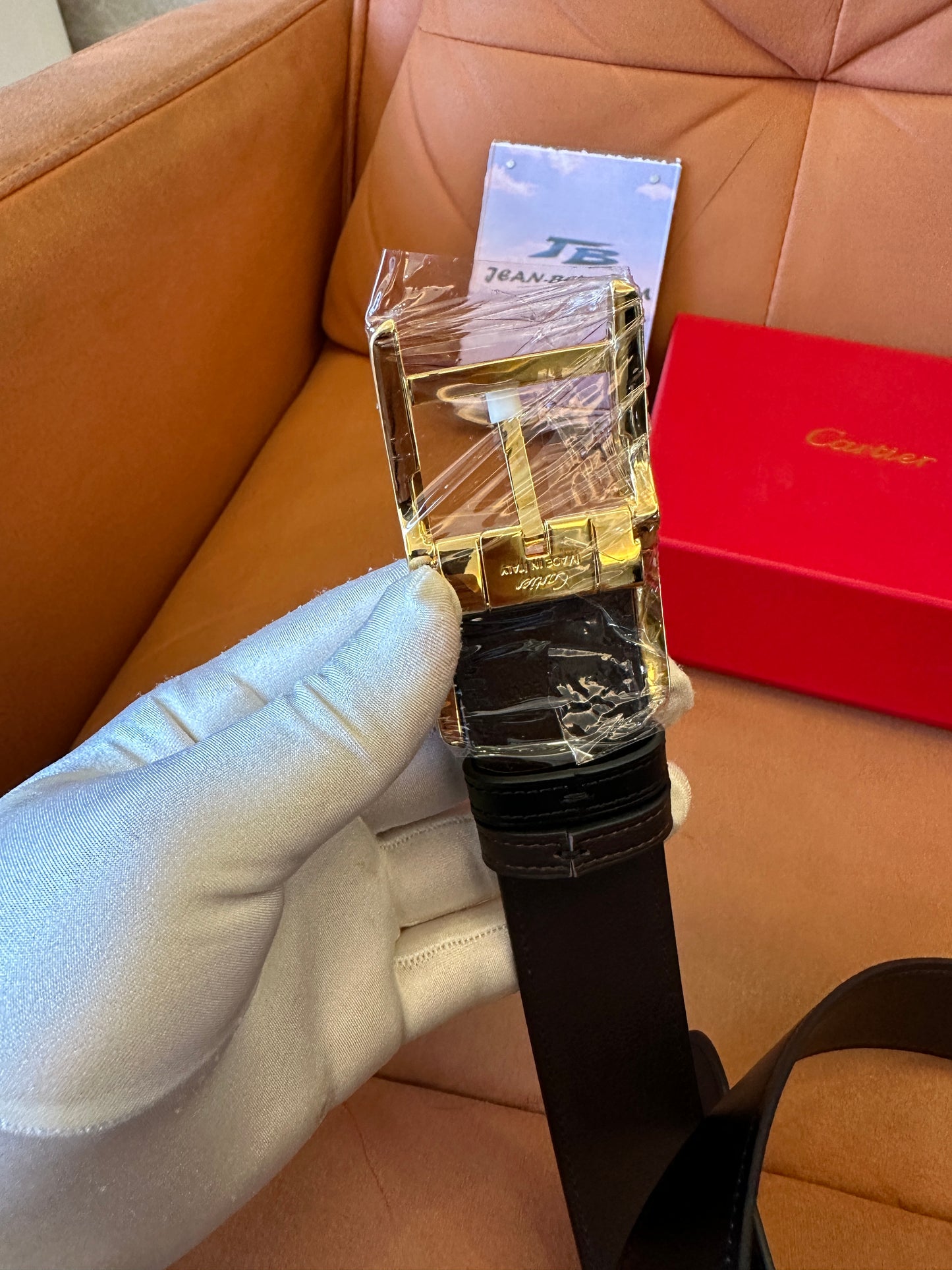 Cinto Masculino Cartier em Couro Preto com Fivela Dourada
