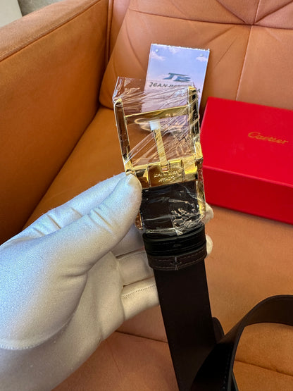 Cinto Masculino Cartier em Couro Preto com Fivela Dourada