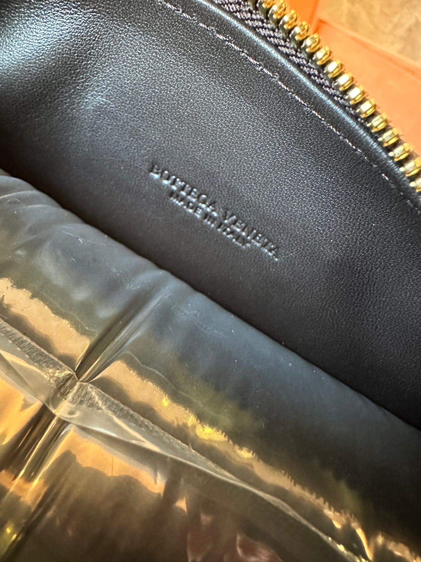 Bottega Veneta Chocolate Brown Intrecciato Leather Pouch – Luxury Woven Design