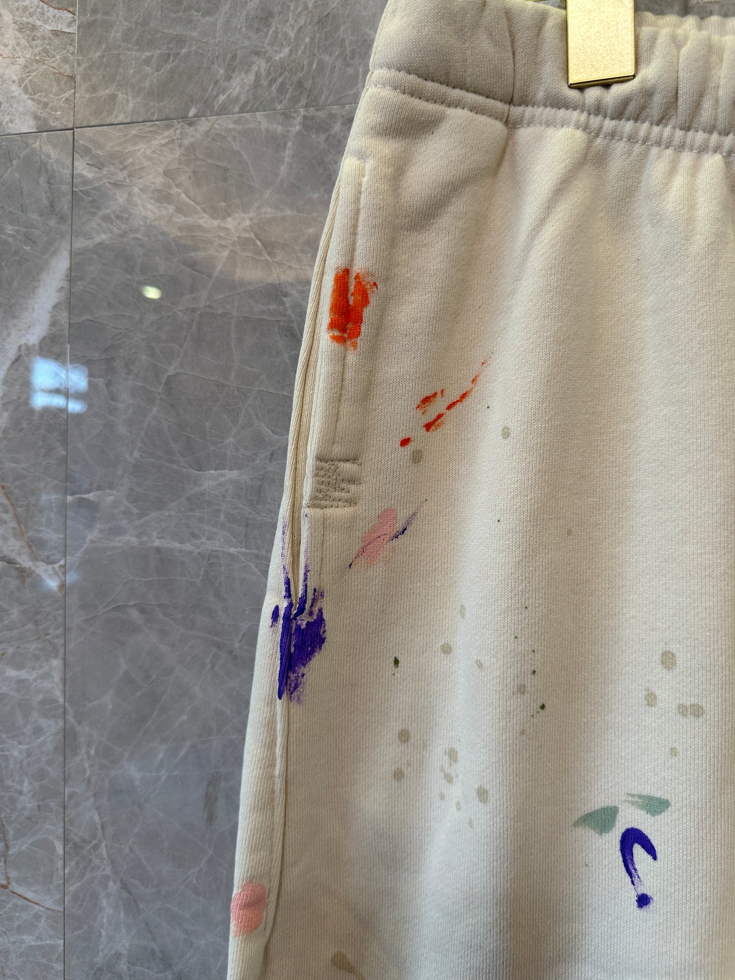 Gallery Dept. Paint-Splatter Sweatpants – Off-White / Beige Casual Trousers