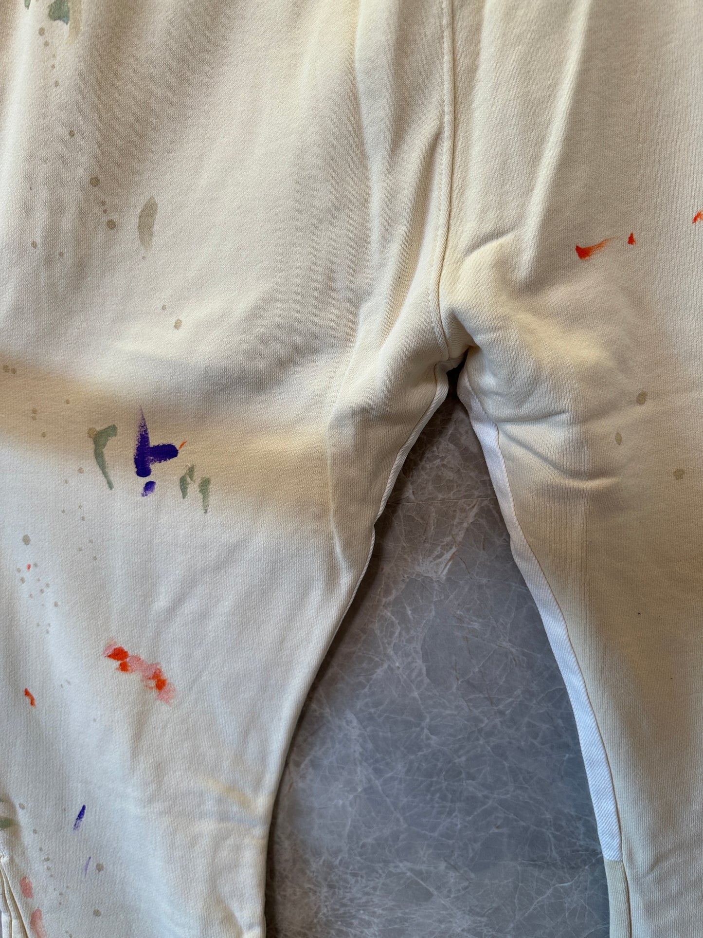 Gallery Dept. Paint-Splatter Sweatpants – Off-White / Beige Casual Trousers