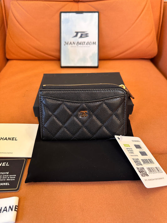 Porta-cartões Chanel Classic Quilted com Fecho de Correr