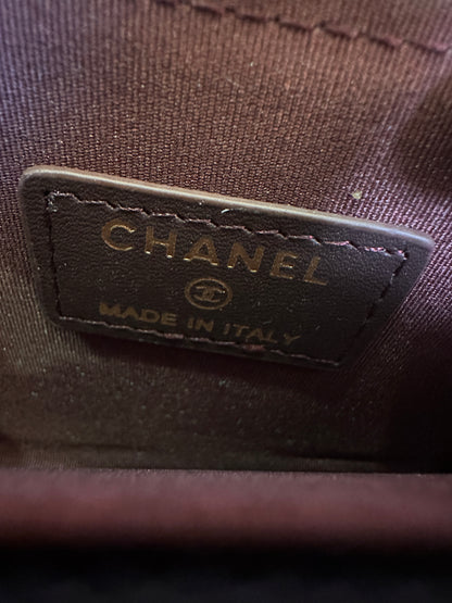 Tarjetero acolchado clásico de Chanel con cremallera