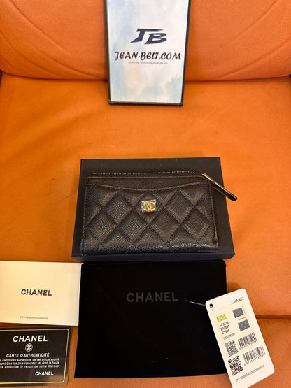 Tarjetero acolchado clásico de Chanel con cremallera